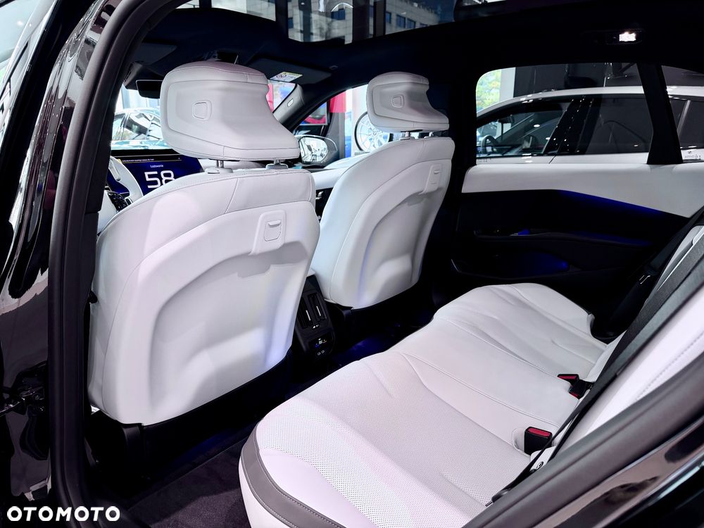BMW i3 50 xDrive 113.4kWh - 11