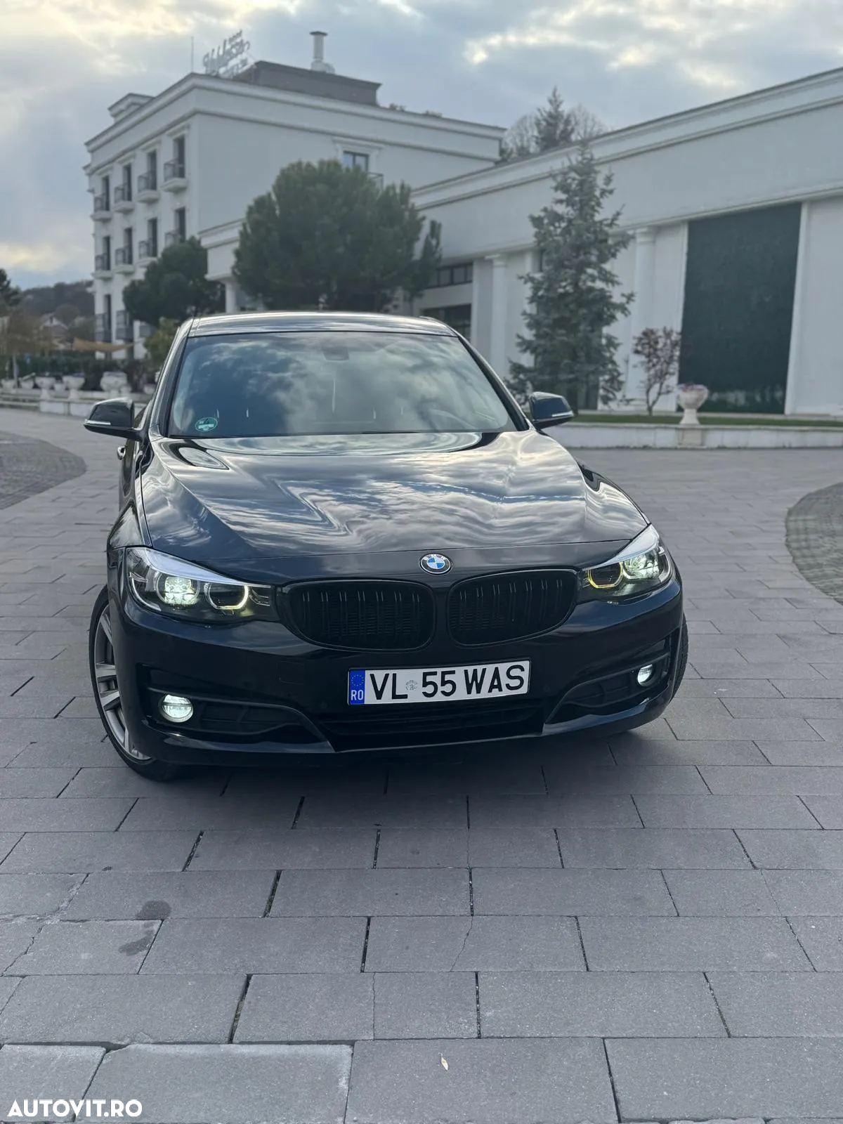 BMW Seria 3 320d GT xDrive AT - 7