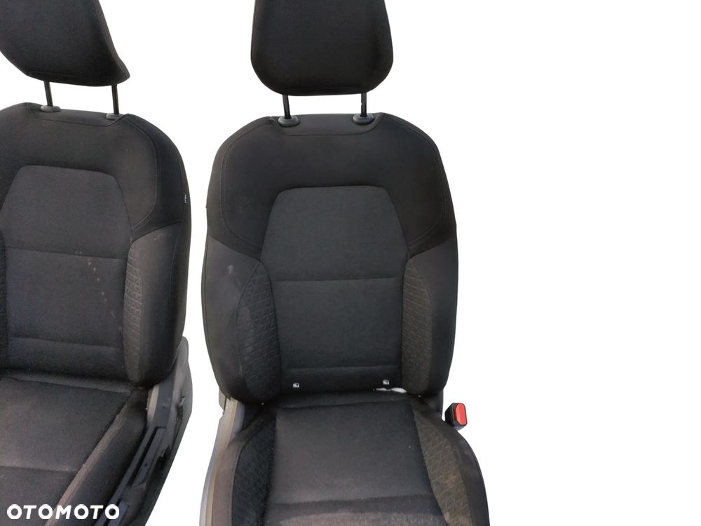 FOTEL KIEROWCY RENAULT CLIO V 2019-   Europa - 8