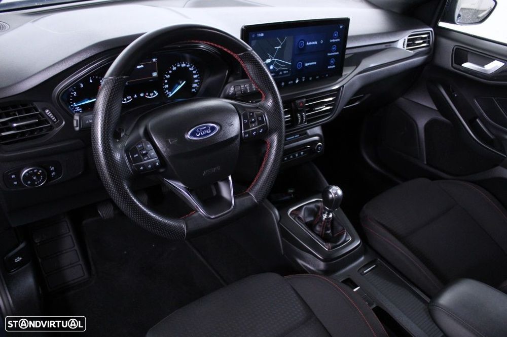 Ford Focus 1.0 EcoBoost MHEV ST-Line - 31