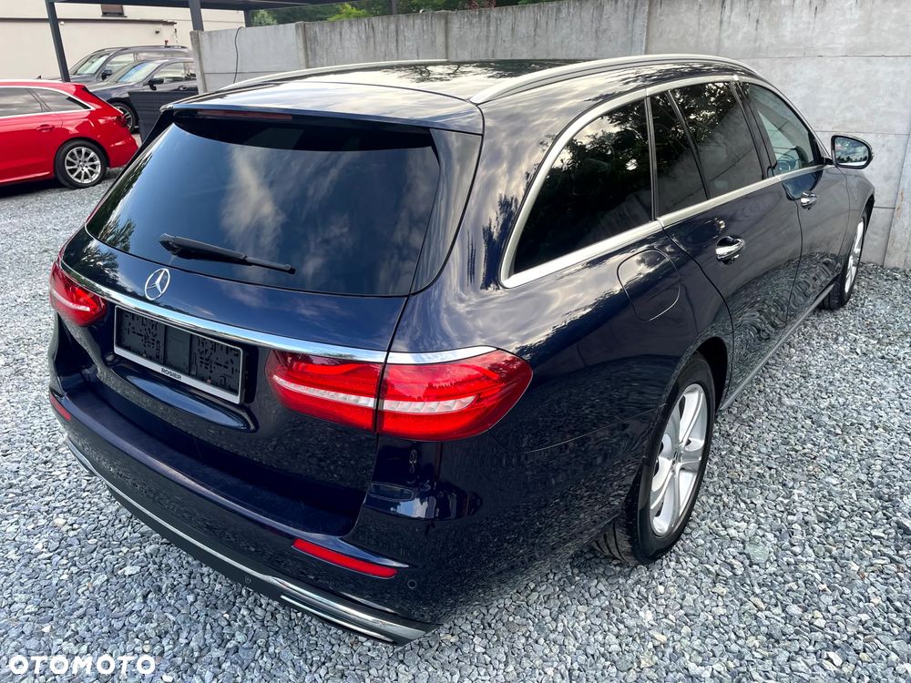 Mercedes-Benz Klasa E 220 d 4Matic 9G-TRONIC Avantgarde - 9