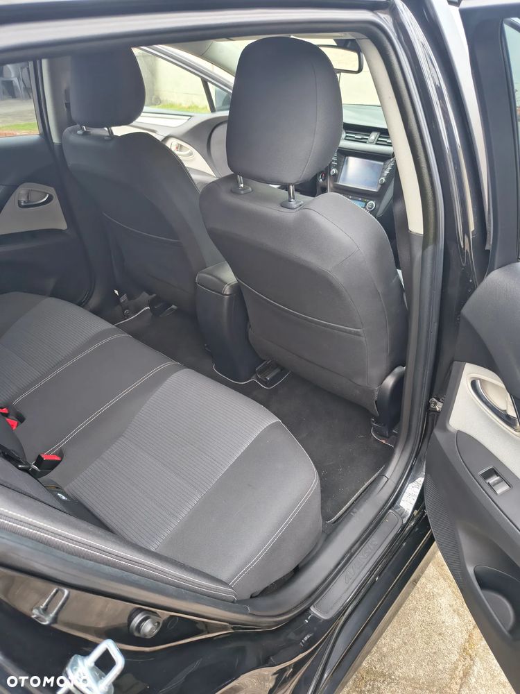 Toyota Avensis 2.0 D-4D Prestige - 16