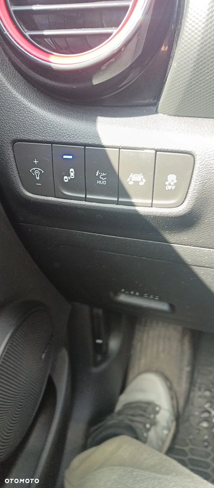 Hyundai Kona 1.6 T-GDI Premium 4WD DCT - 11