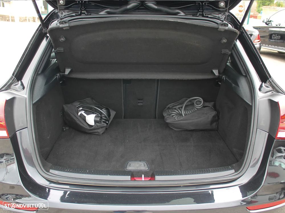 Mercedes-Benz A 250 e Style Plus - 16