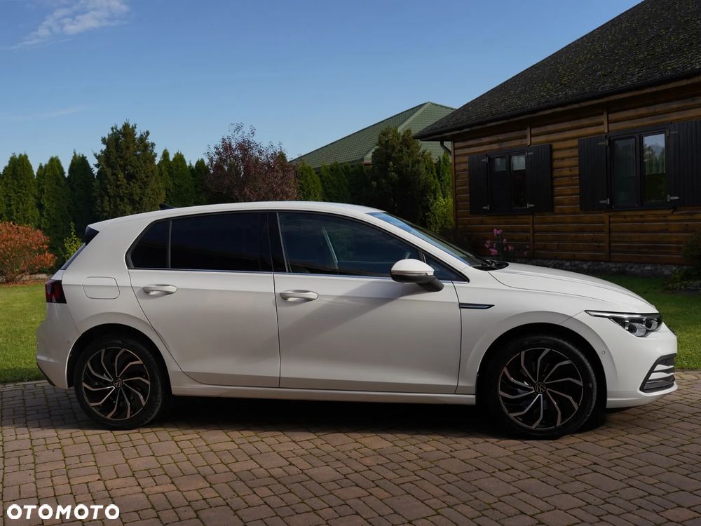 Volkswagen Golf 1.5 eTSI Style DSG - 4