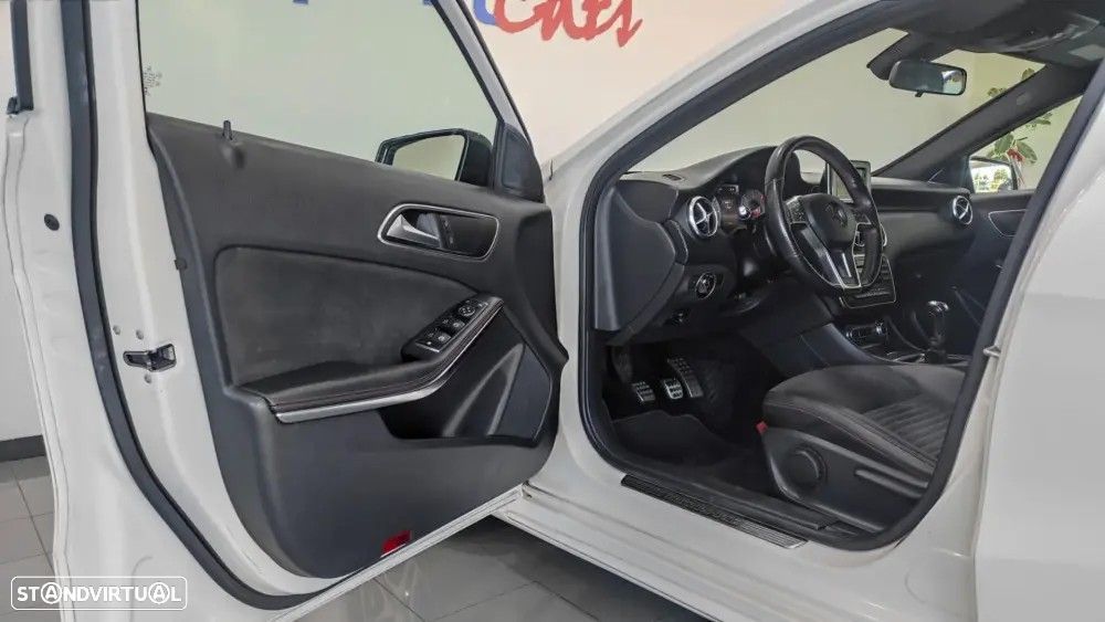 Mercedes-Benz A 200 CDI BE AMG Sport - 16