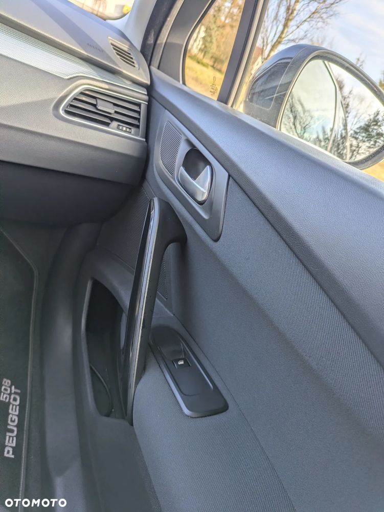 Peugeot 508 1.6 T Allure - 17