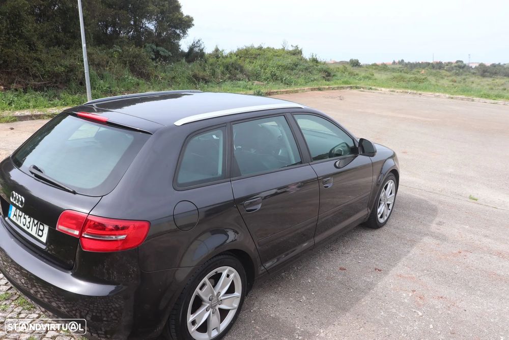 Audi A3 Sportback 1.6 TDI DPF Ambition - 8