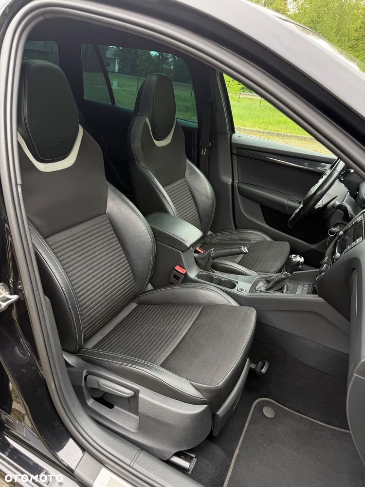 Skoda Octavia 2.0 TDI RS DSG - 16