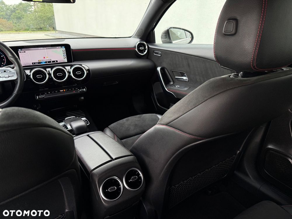 Mercedes-Benz Klasa A 200 AMG Line 7G-DCT - 15