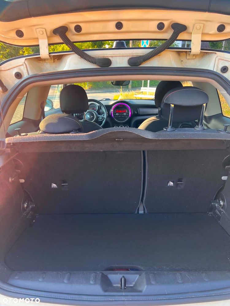 MINI Cooper Standard - 11