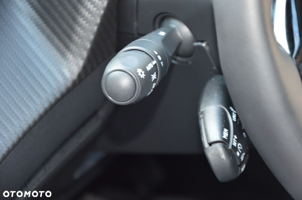 Peugeot 208 PureTech 100 Allure - 24