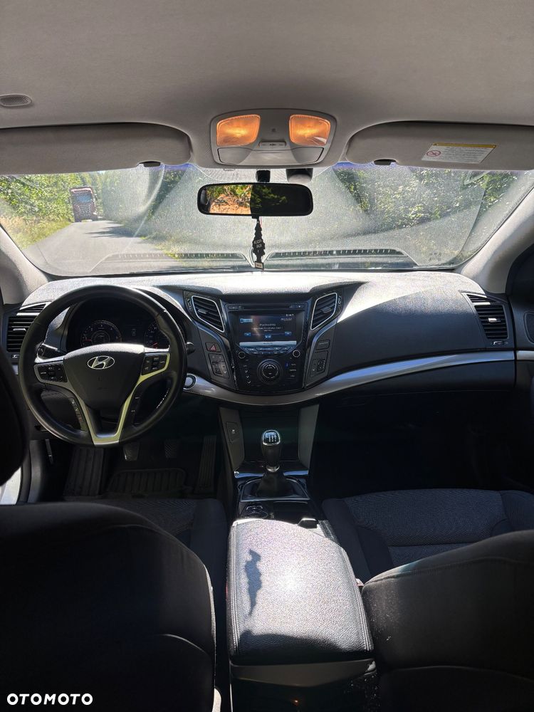 Hyundai i40 Kombi blue 1.7 CRDi Family - 13