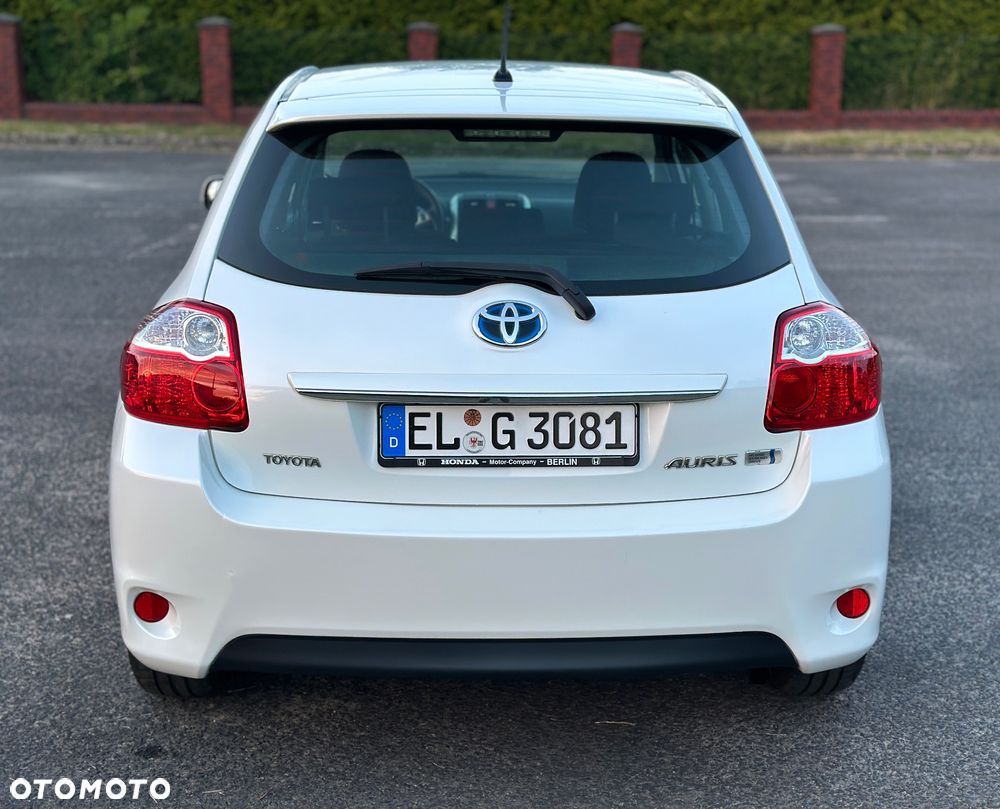 Toyota Auris Hybrid 135 Prestige - 14