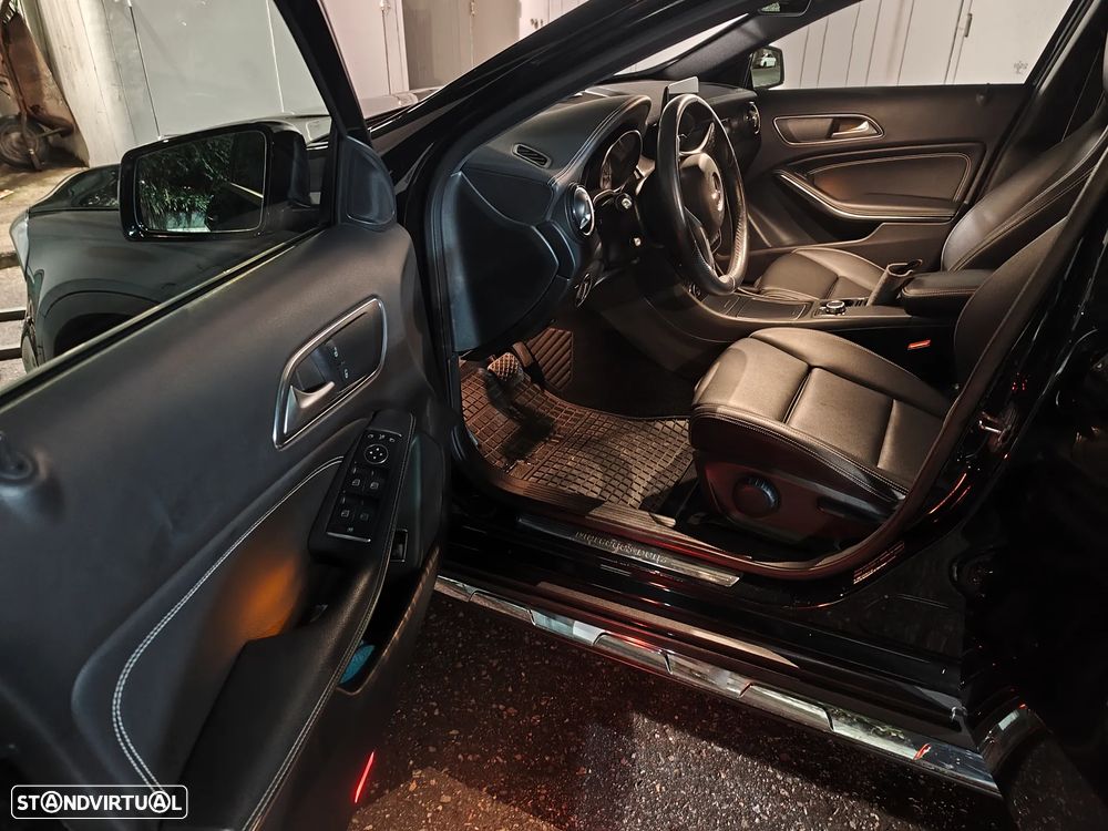 Mercedes-Benz GLA 220 d 7G-DCT AMG Line - 2