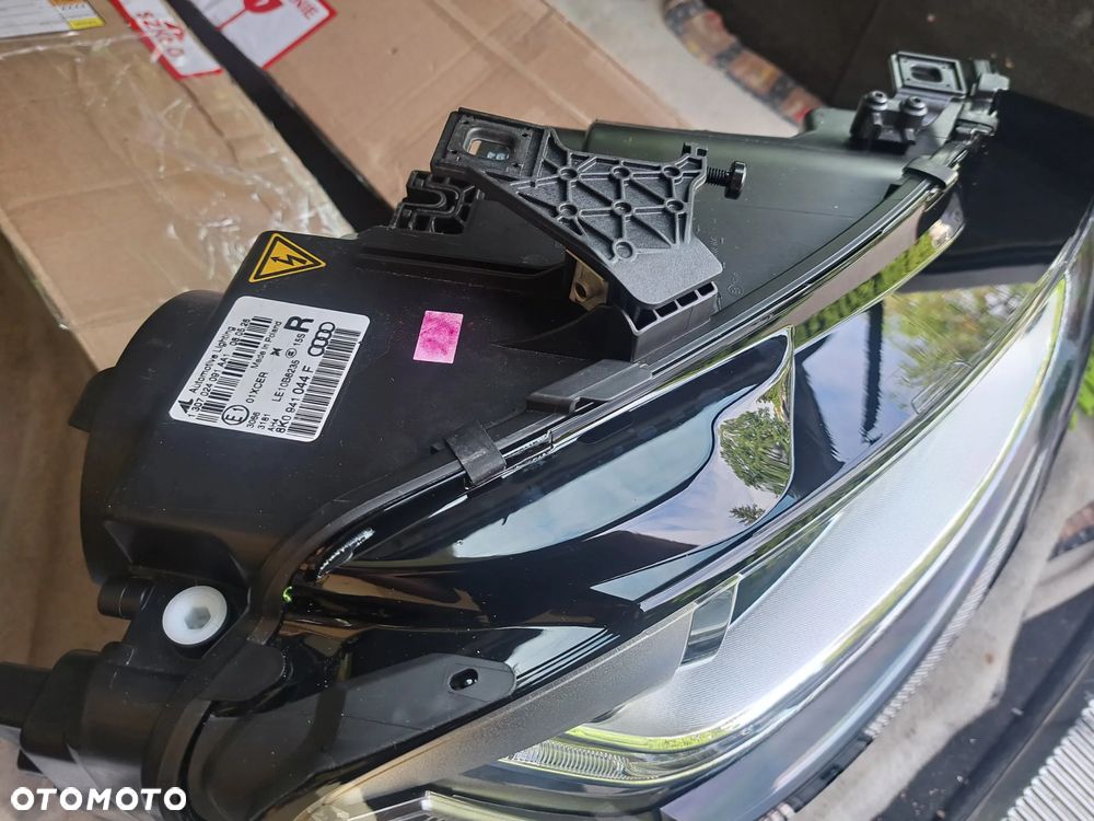 Nowa nieużywana oryginalna Aso lampa przednia prawa Audi A4 B8 lift biksenon neon led. Kod producenta:8KO 941 044 F - 4