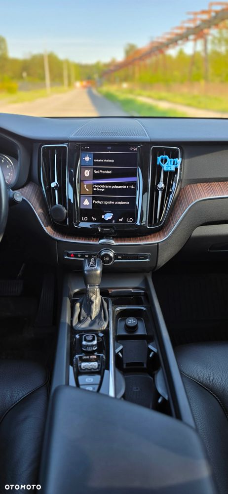 Volvo XC 60 T5 AWD Momentum - 29