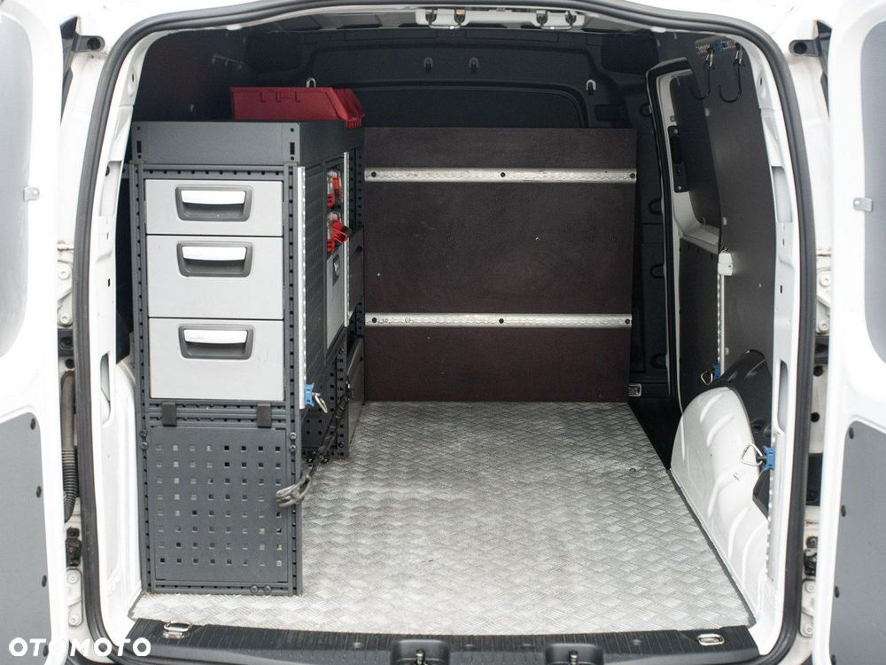 Volkswagen Caddy - 23