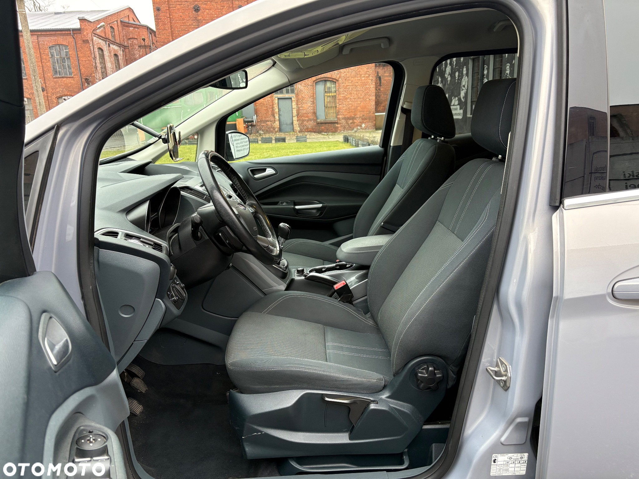 Ford Grand C-MAX - 10