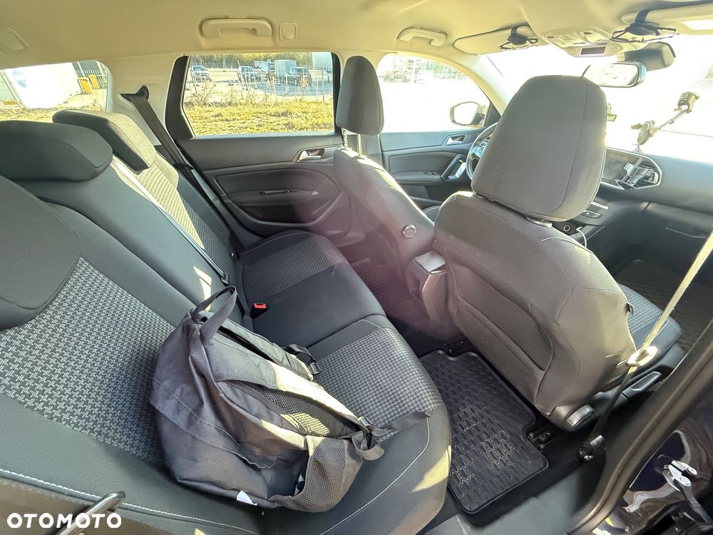 Peugeot 308 1.2 PureTech Allure S&S - 10