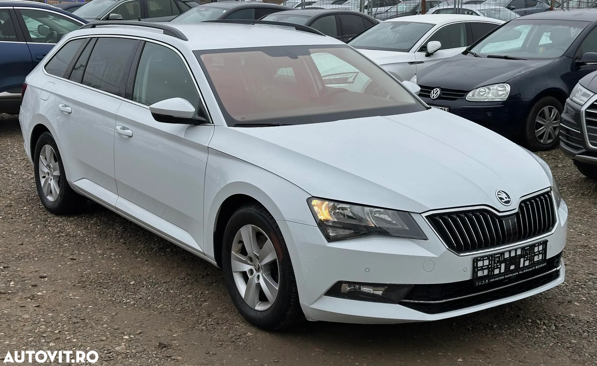 Skoda Superb 1.6 TDI DSG Ambition - 2
