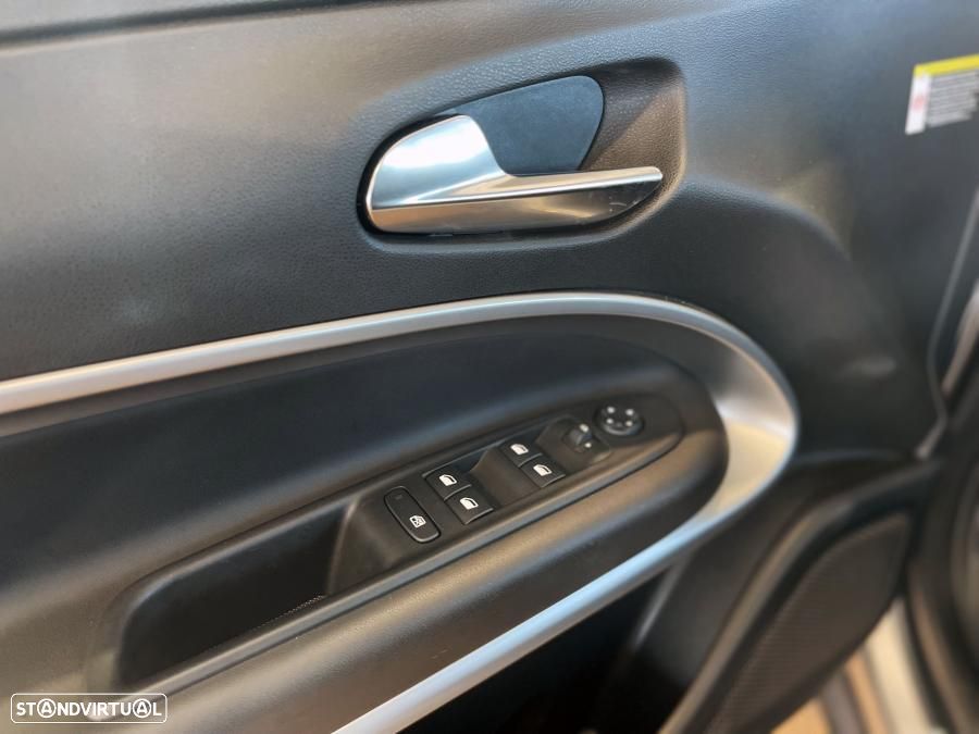 Jeep Avenger 1.2 GSE T3 Altitude - 29