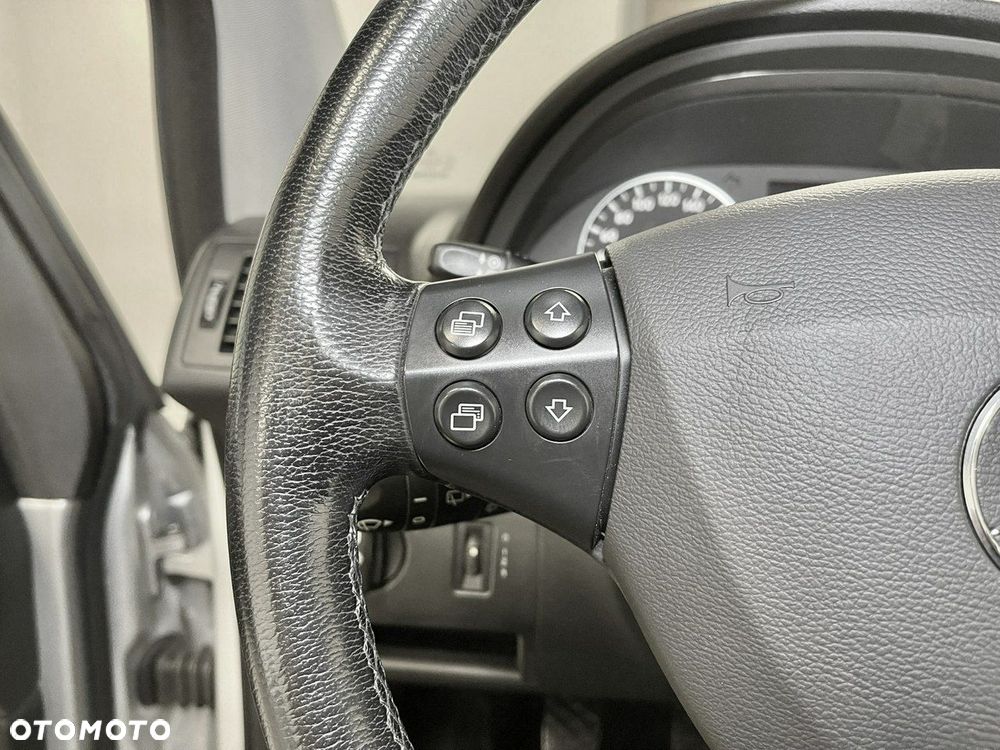 Mercedes-Benz Klasa A 170 BlueEFFICIENCY Avantgarde - 15