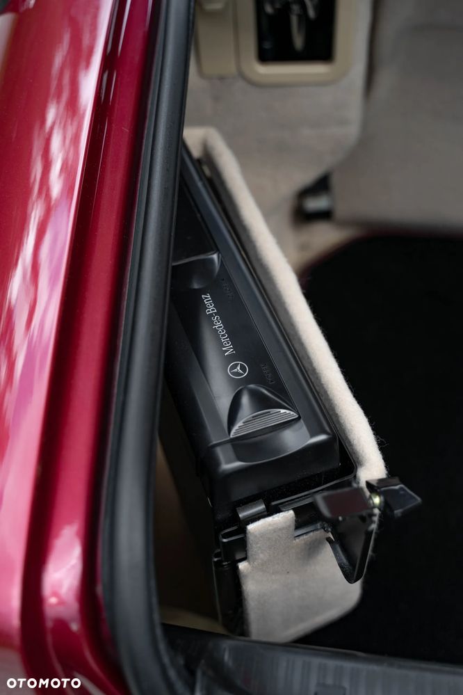 Mercedes-Benz SL - 25
