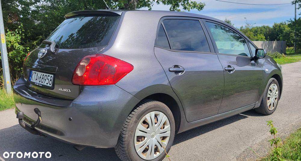 Toyota Auris - 4