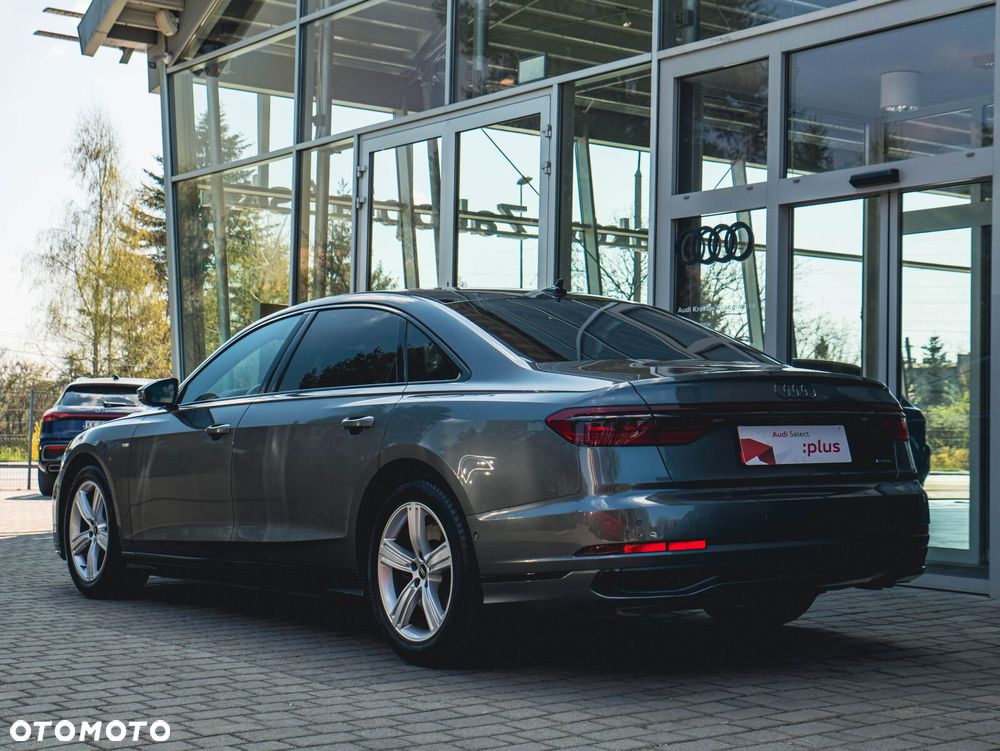 Audi A8 - 12