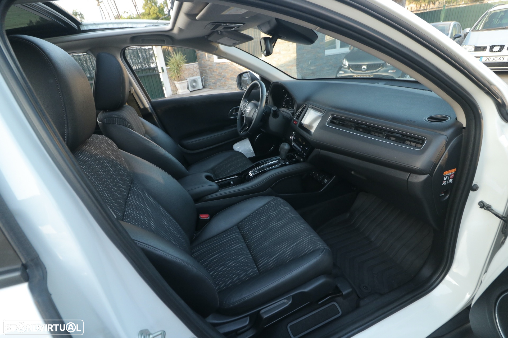 Honda HR-V 1.5 i-VTEC Elegance +C.Navi CVT - 15