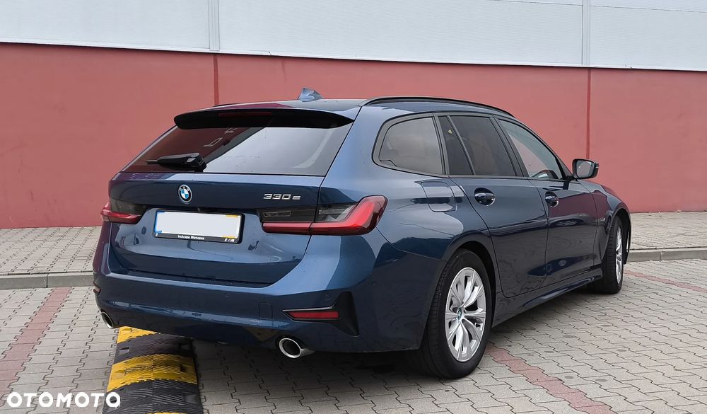 BMW Seria 3 330e Luxury Line - 21