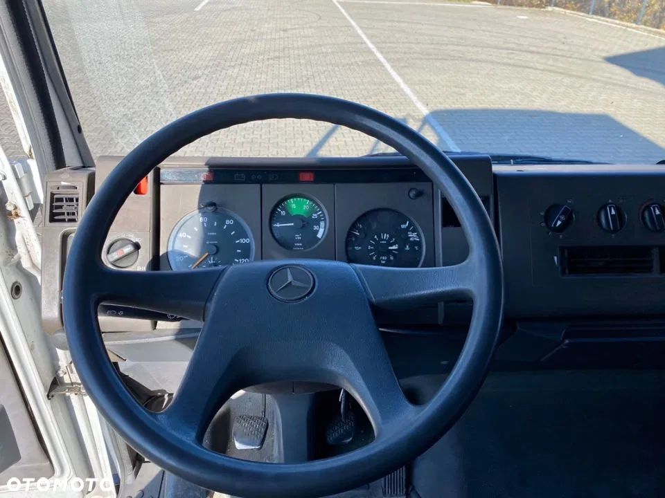 Mercedes-Benz 814 D - 26