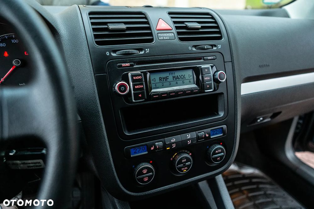 Volkswagen Golf - 30