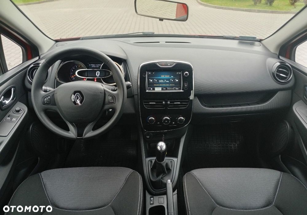 Renault Clio - 22