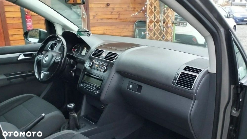 Volkswagen Touran 1.6 TDI DPF BlueMotion Technology STYLE - 20