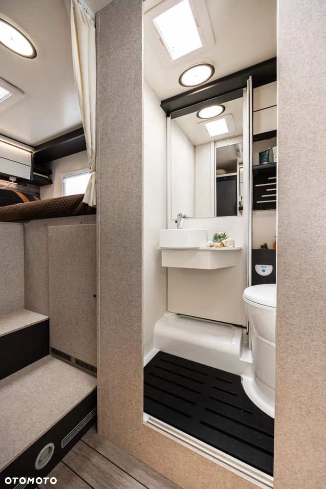 McLOUIS SLIM 339 UKŁAD ŁÓŻEK NIEMIECKICH GARAZ 6,69M 2.0 4 OSOBOWY - 11