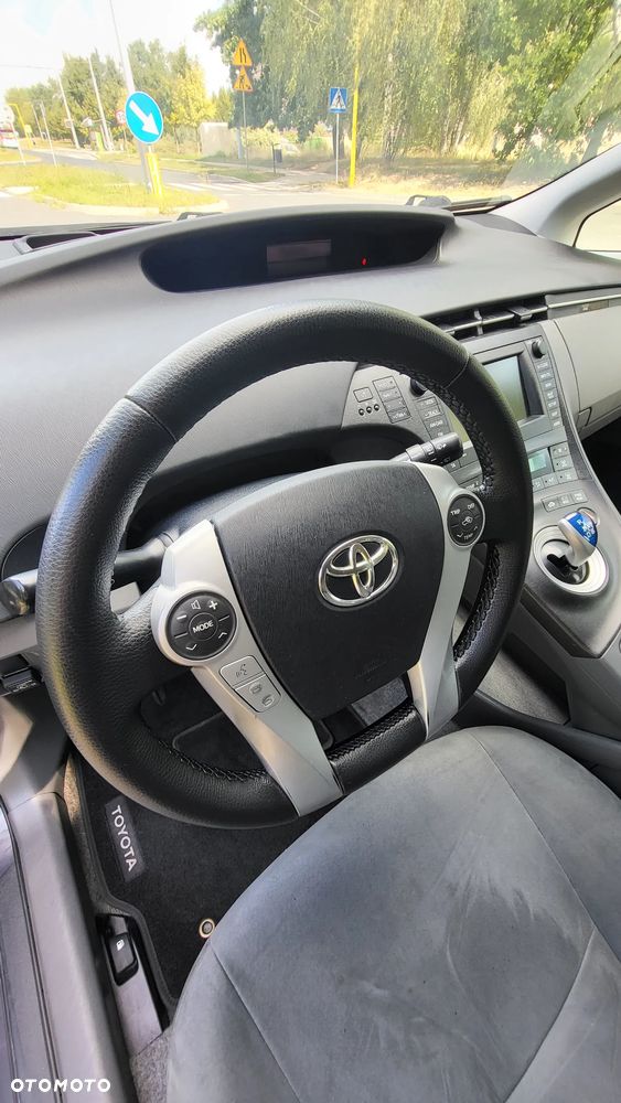 Toyota Prius - 3