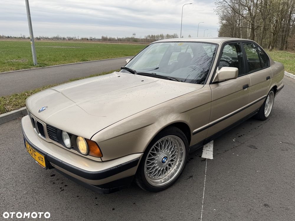 BMW Seria 5 520i - 4