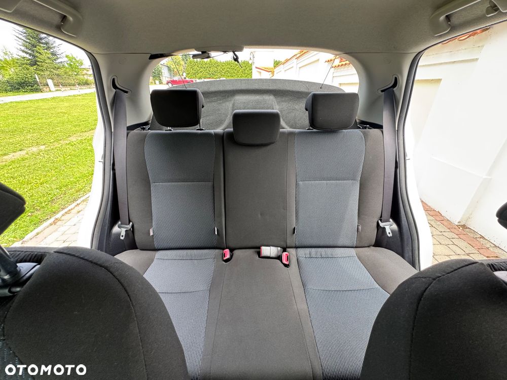 Toyota Yaris - 37