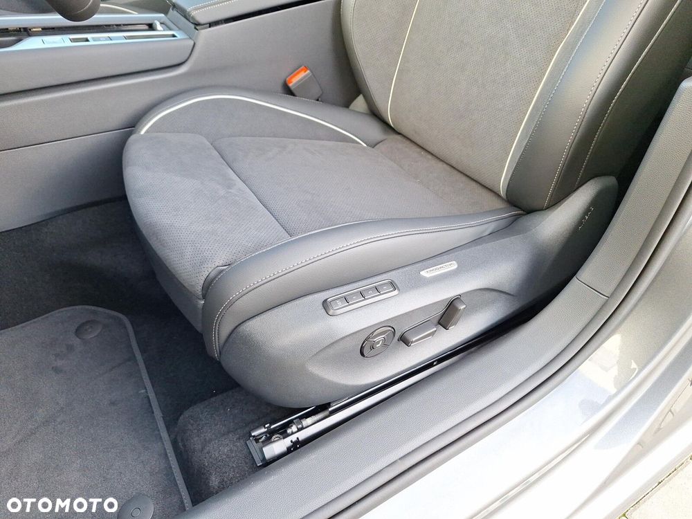 Volkswagen Passat - 12