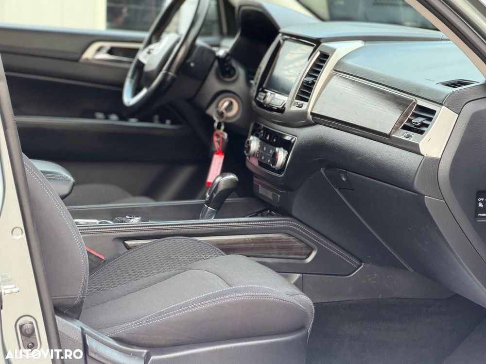 SsangYong REXTON 2.2 e-XDi 220 4WD Aut. Quartz - 9