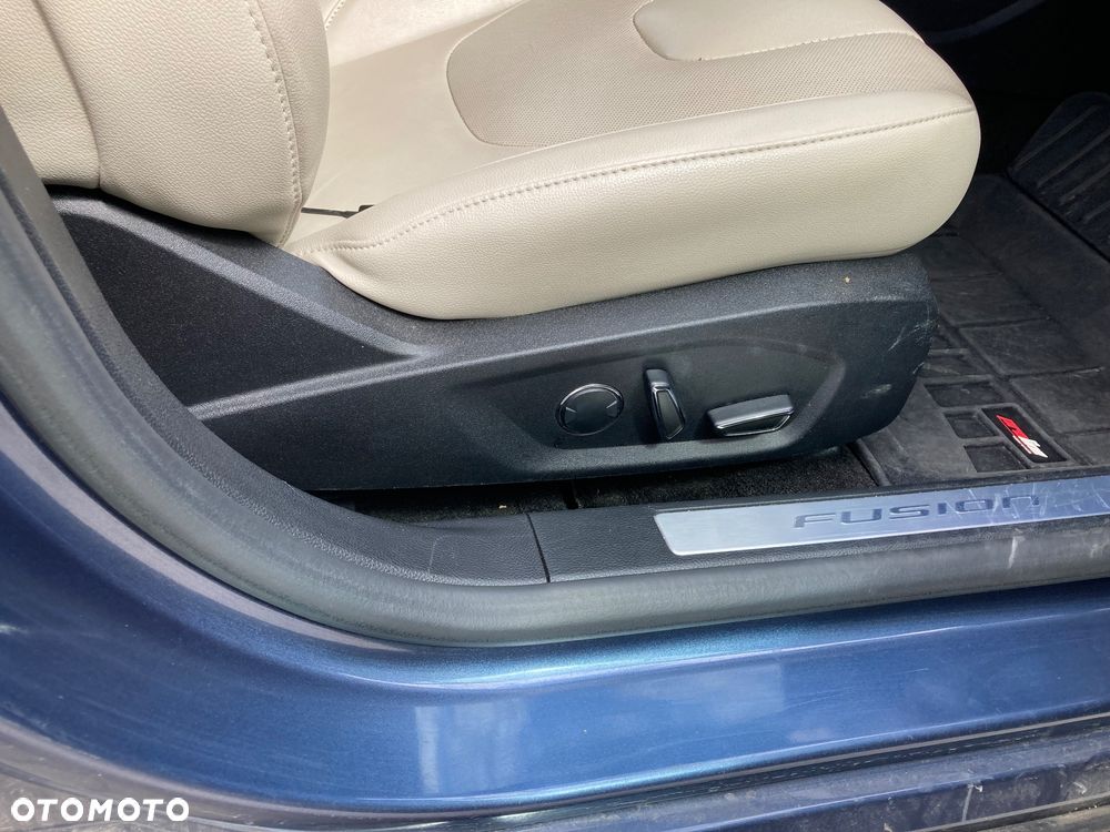 Ford Fusion - 15