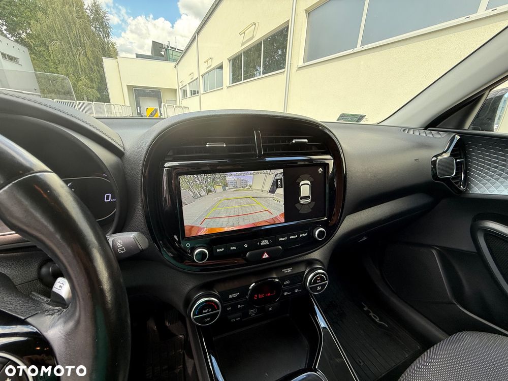 Kia Soul e-Soul 64kWh L - 30