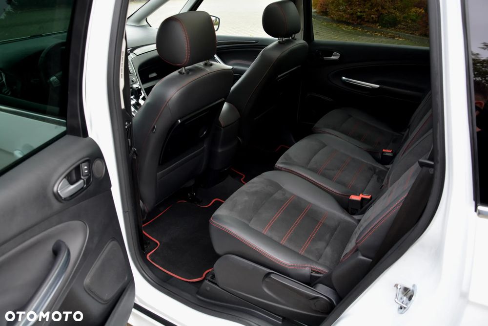 Ford S-Max 2.0 TDCi DPF Titanium X - 37