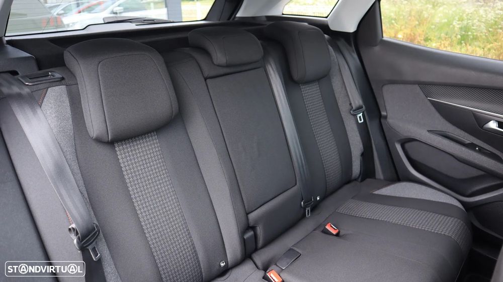 Peugeot 3008 1.6 BlueHDi Style EAT6 - 20