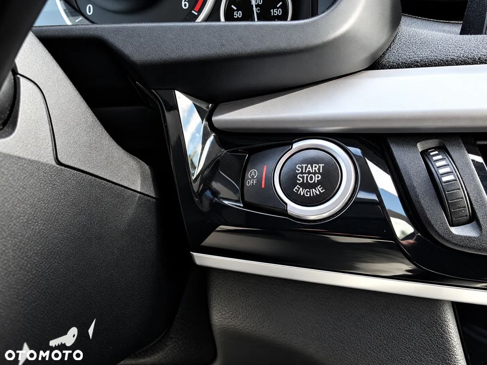 BMW X5 xDrive25d - 33