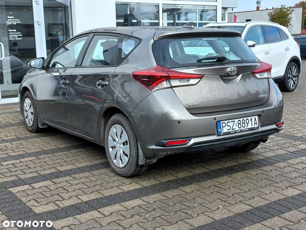 Toyota Auris - 5