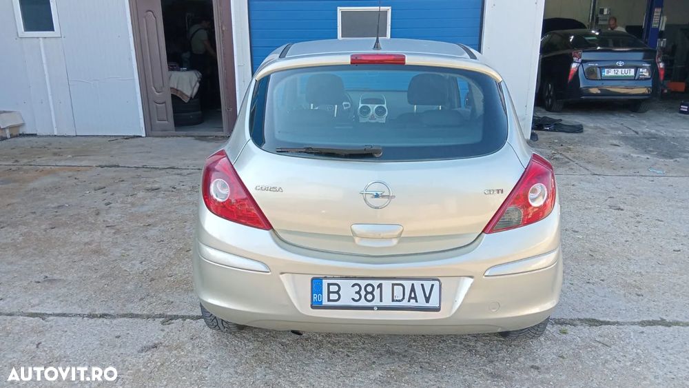 Opel Corsa 1.3 CDTI Essentia - 4