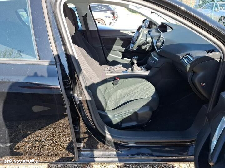 Peugeot 308 1.2 PureTech Style - 6